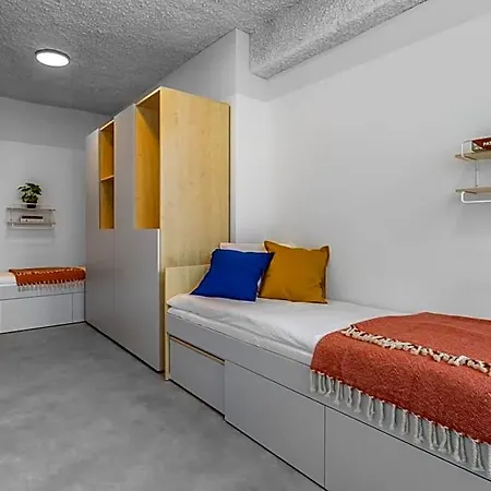 Aparthotel Zeitraum Solec 4*