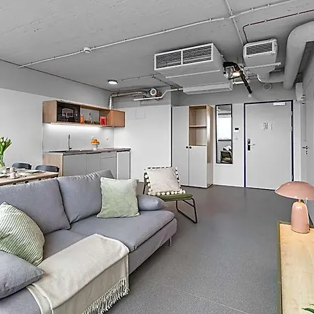 Zeitraum Solec Aparthotel 4*